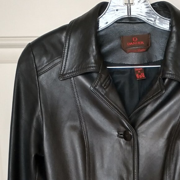 Women's Danier black Italian leather jacket - size S, excellent condition - Picture 4 of 13